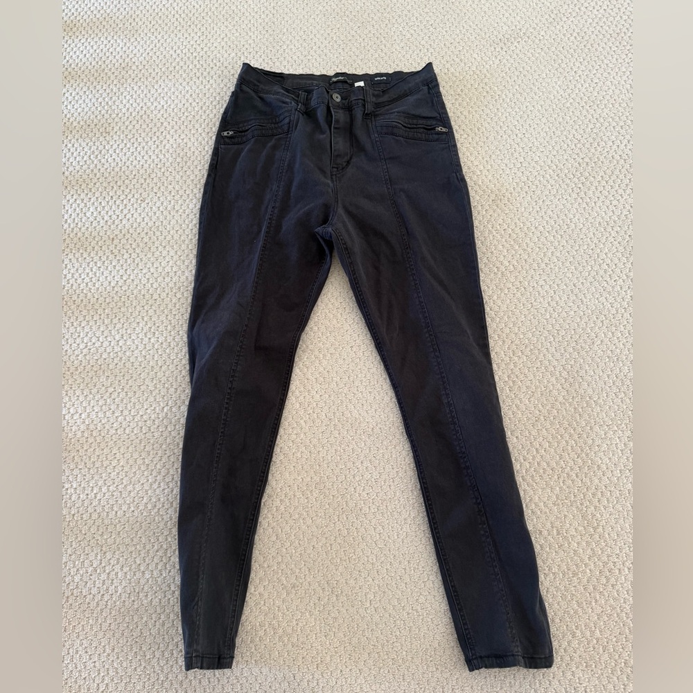 Women's Black Straight Leg High Rise Pants with zipper pockets